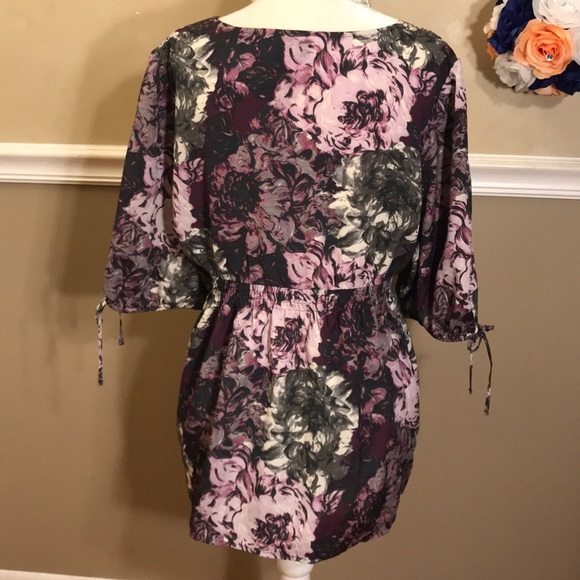 NWOT Ann Taylor LOFT tie sleeve floral top - Picture 5 of 8